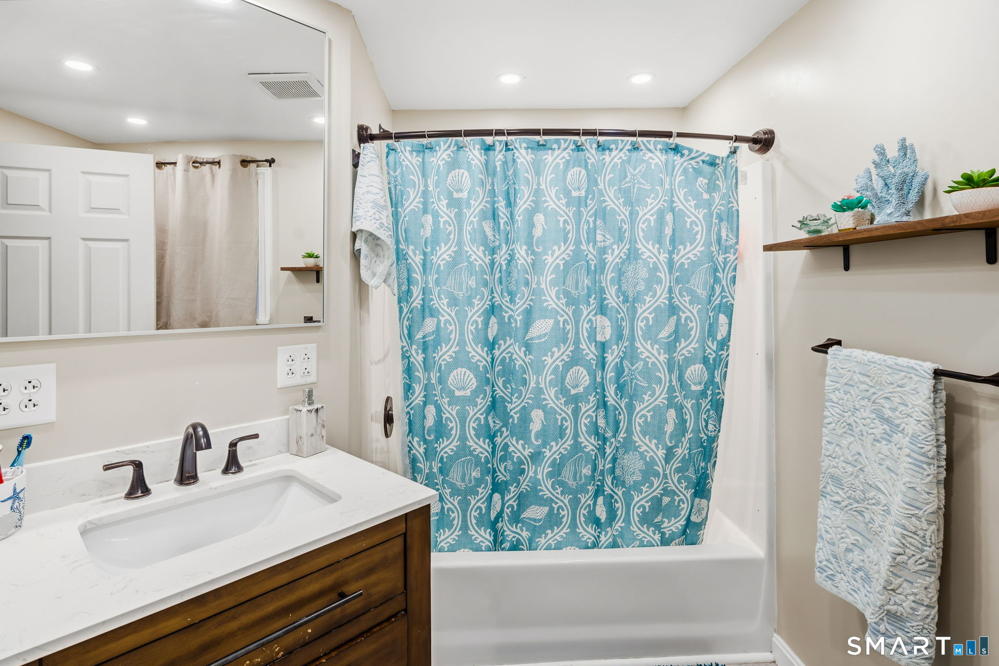 39 Inchcliffe Drive Ledyard CT 06335