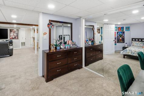 39 Inchcliffe Drive Ledyard CT 06335