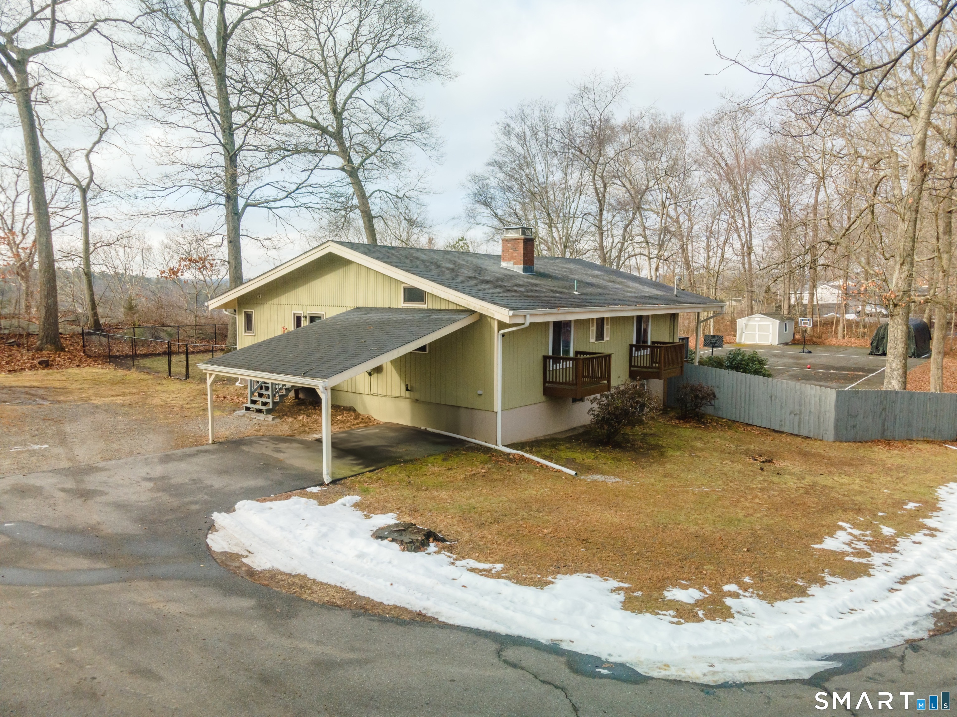 39 Inchcliffe Drive Ledyard CT 06335