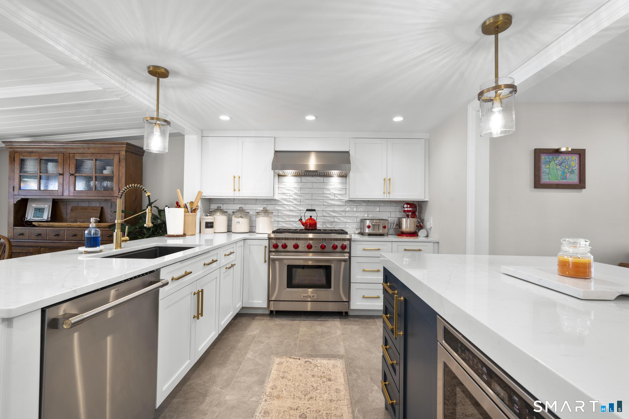 28 Macarthur Road North Haven CT 06473