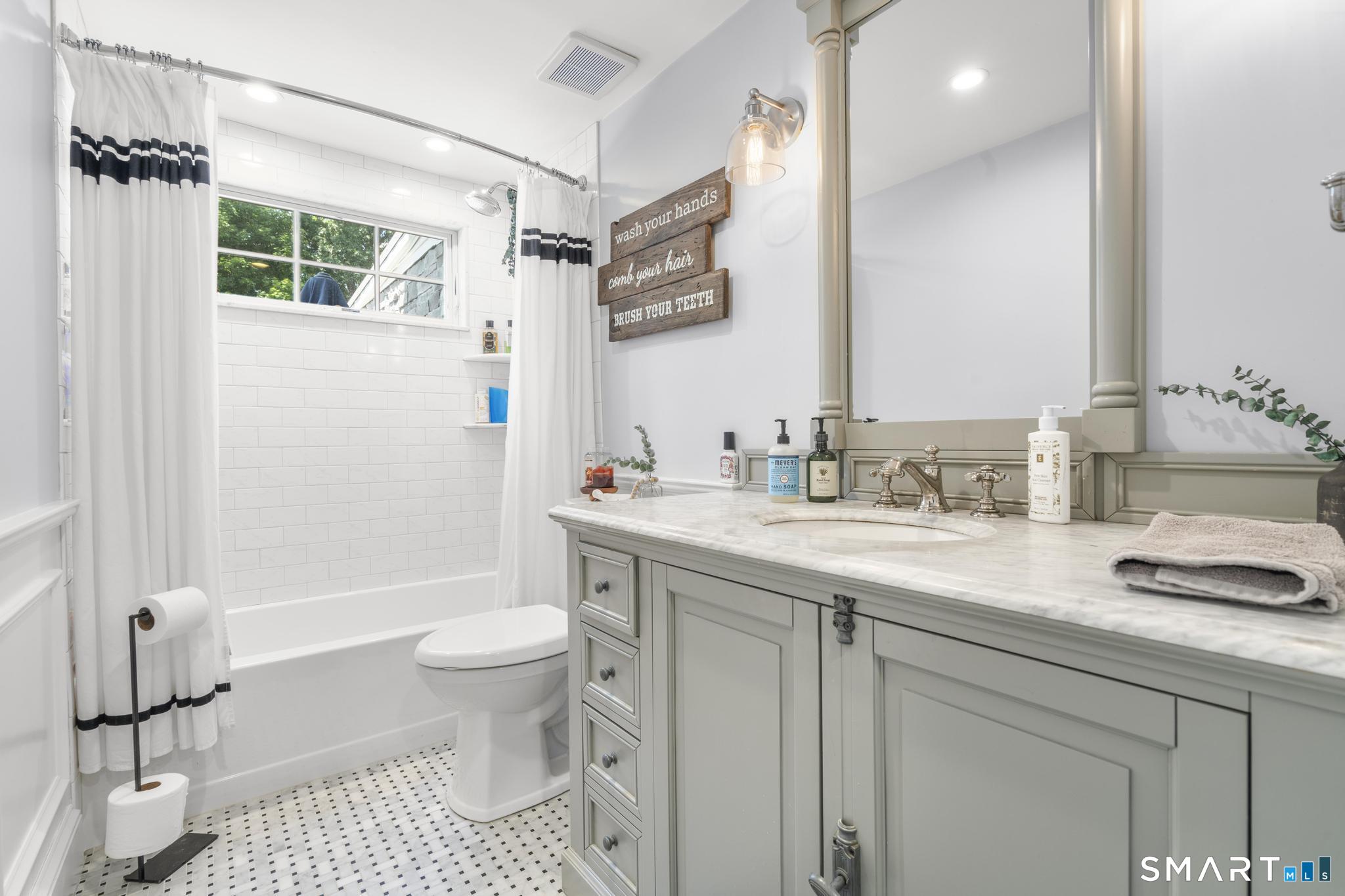 28 Macarthur Road North Haven CT 06473