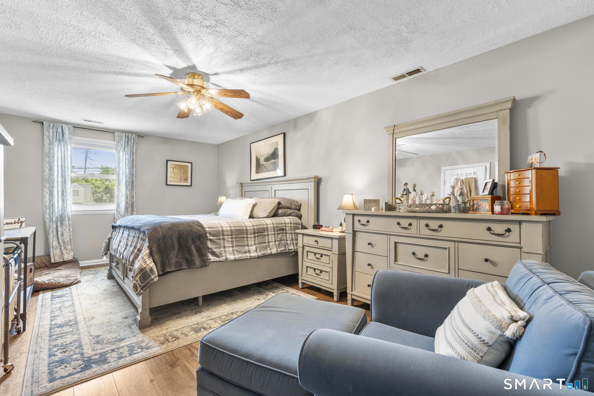 28 Macarthur Road North Haven CT 06473