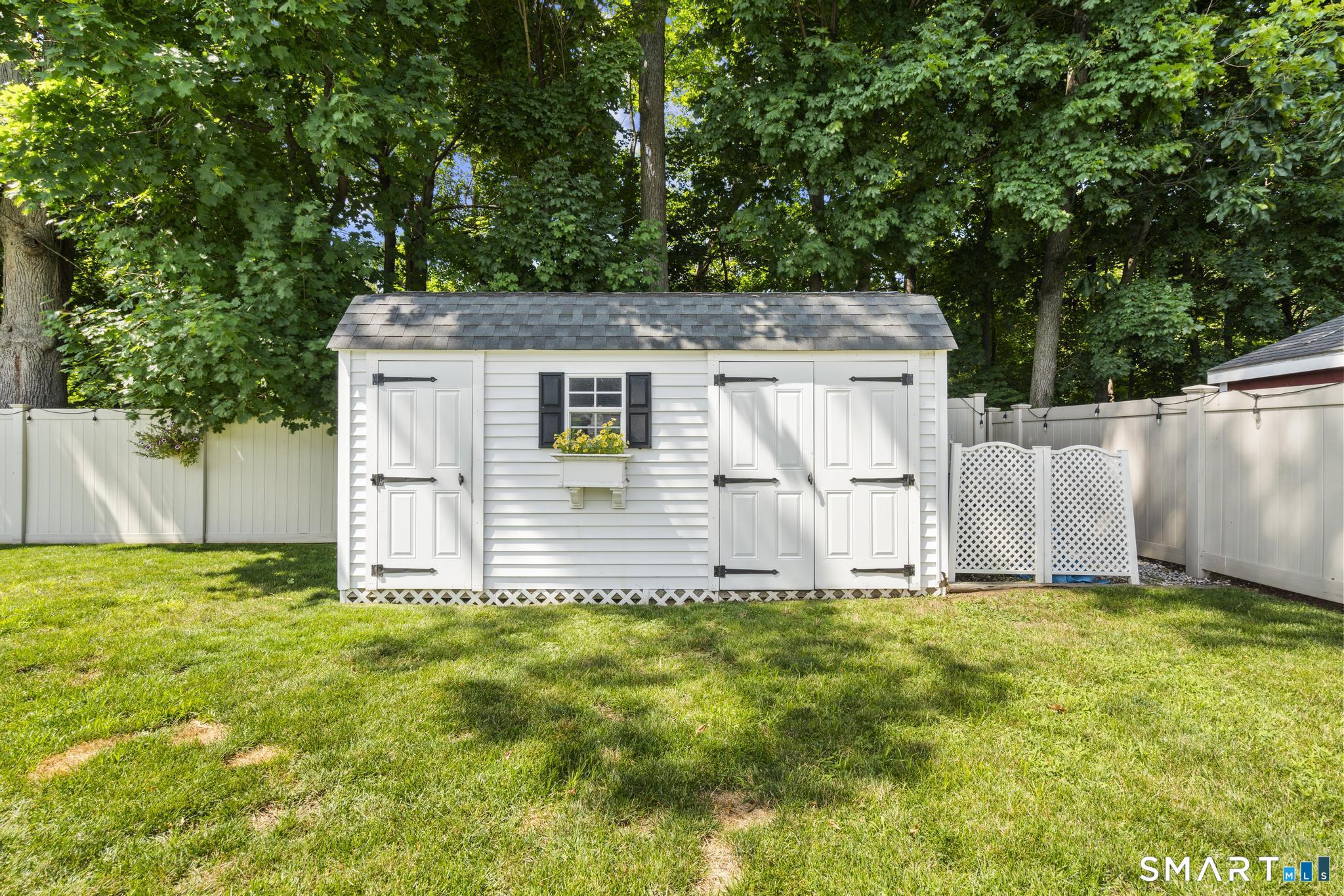 28 Macarthur Road North Haven CT 06473