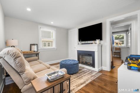 28 Macarthur Road North Haven CT 06473
