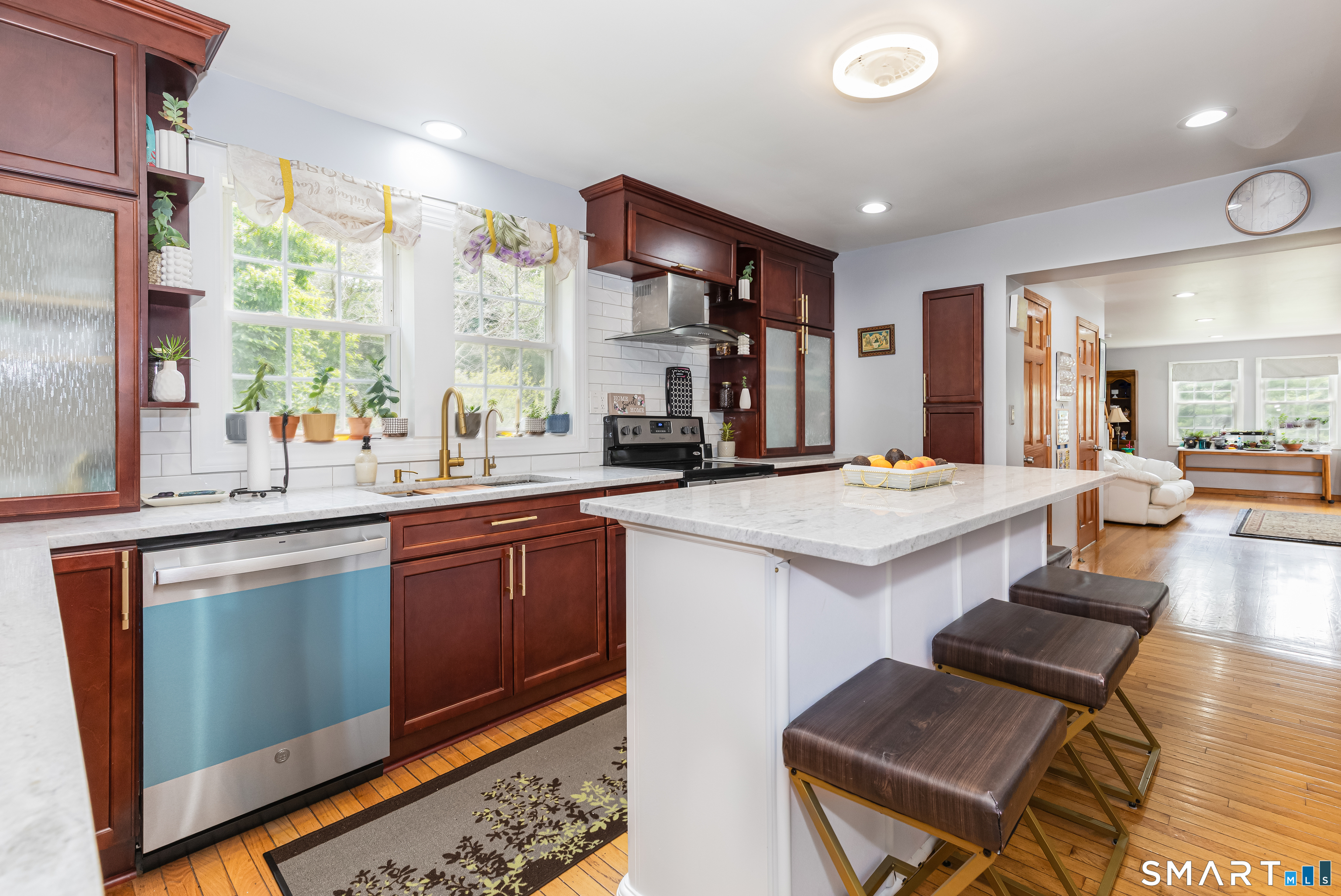 816 Woodruff Road Orange CT 06477