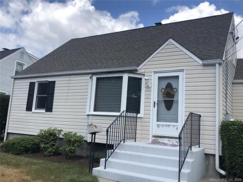 25 Alden Place Milford CT 06460