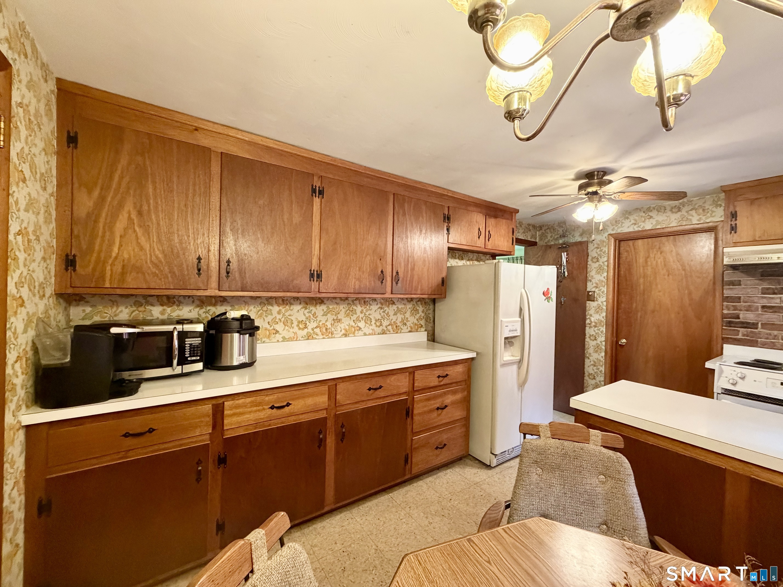 401 Round Hill Road Salem CT 06420