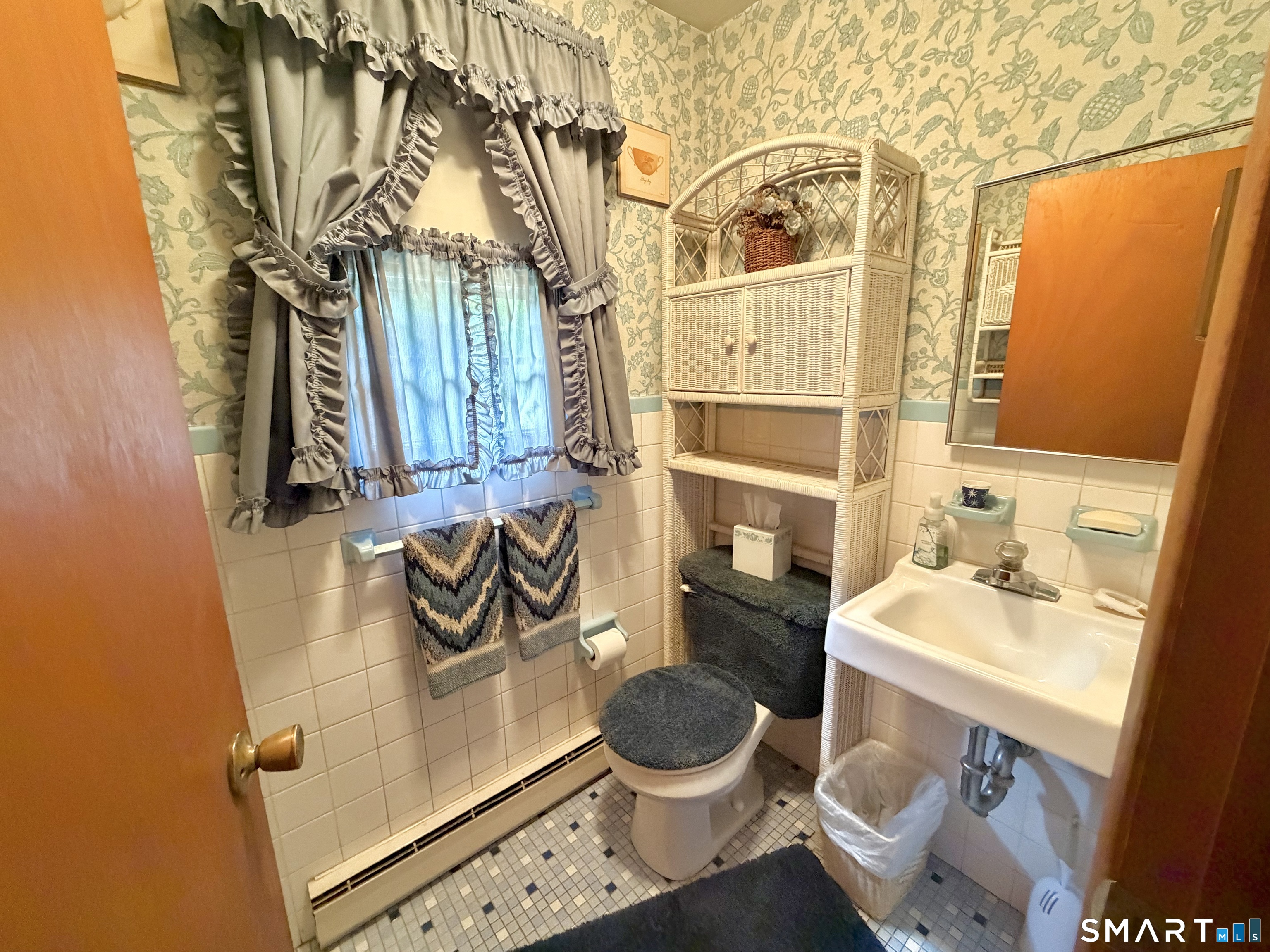 401 Round Hill Road Salem CT 06420