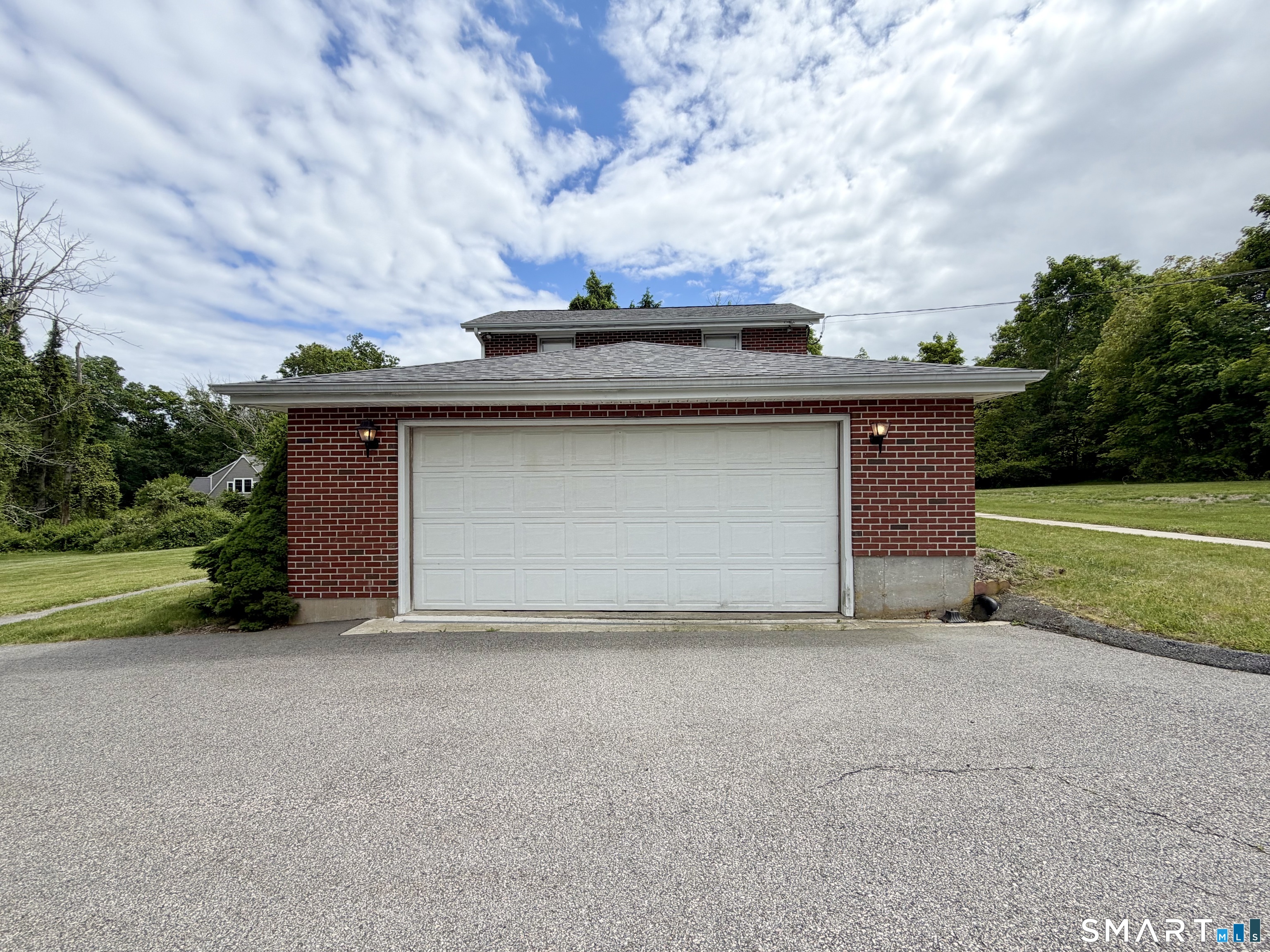 401 Round Hill Road Salem CT 06420