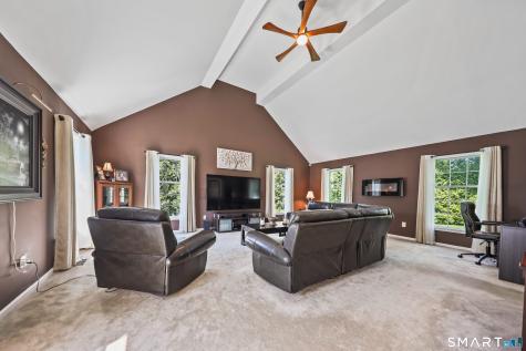 10 Fawn Meadow Drive Naugatuck CT 06770
