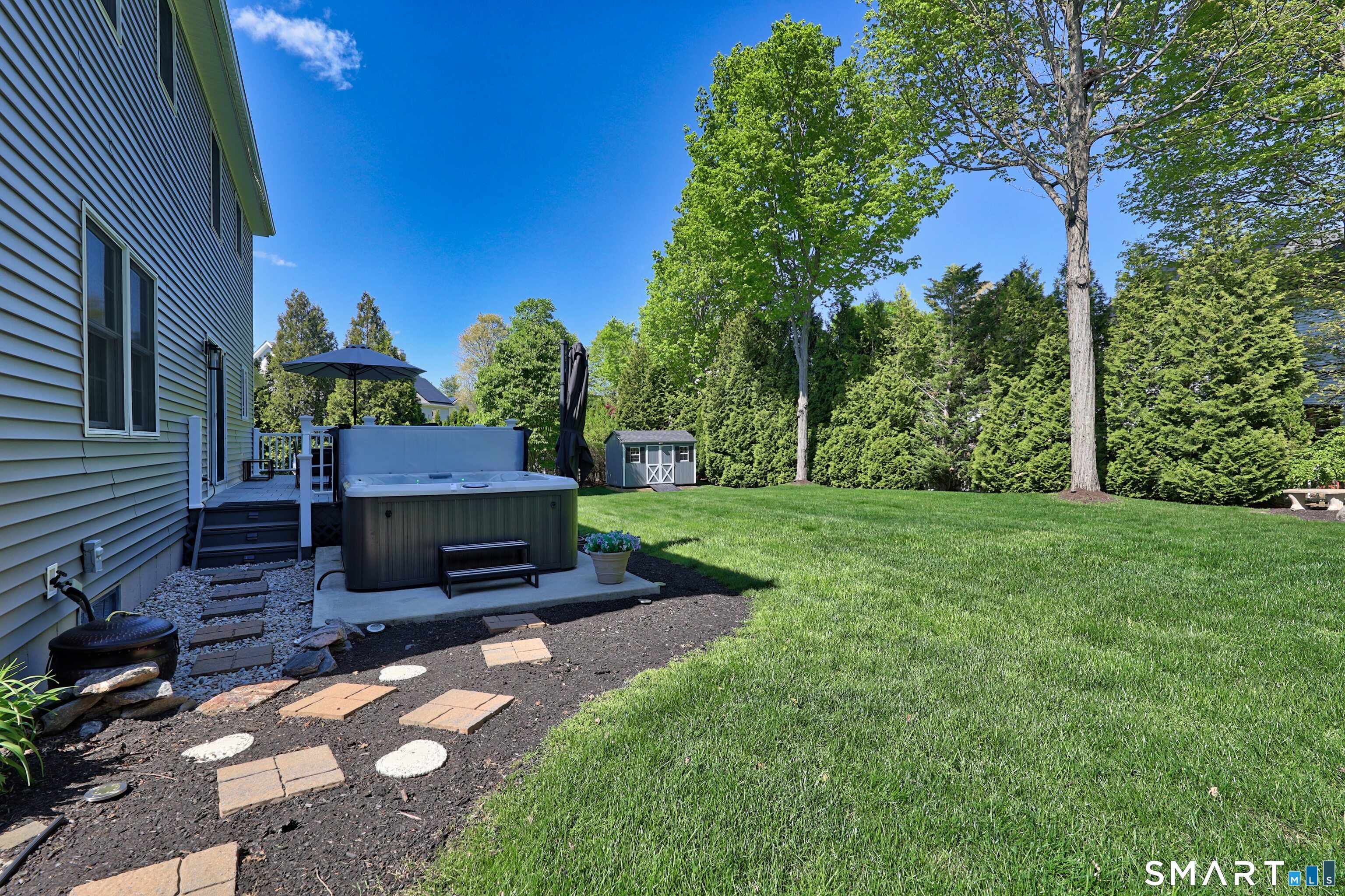 10 Fawn Meadow Drive Naugatuck CT 06770