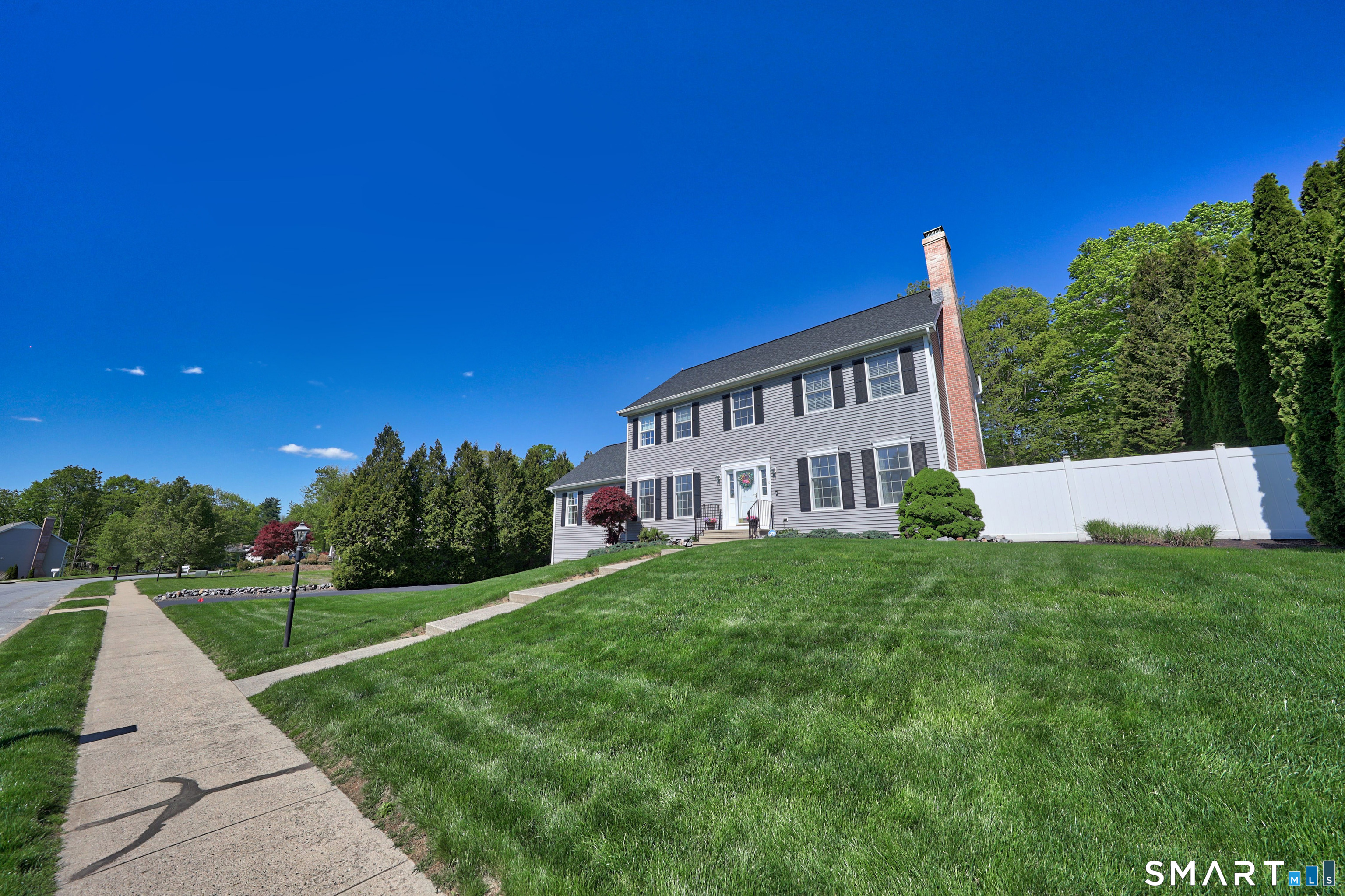 10 Fawn Meadow Drive Naugatuck CT 06770
