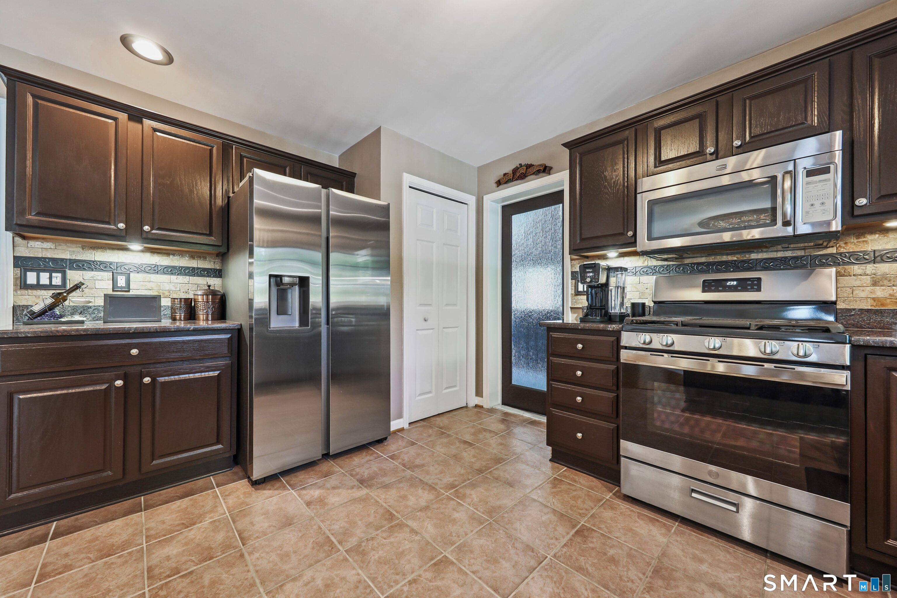10 Fawn Meadow Drive Naugatuck CT 06770