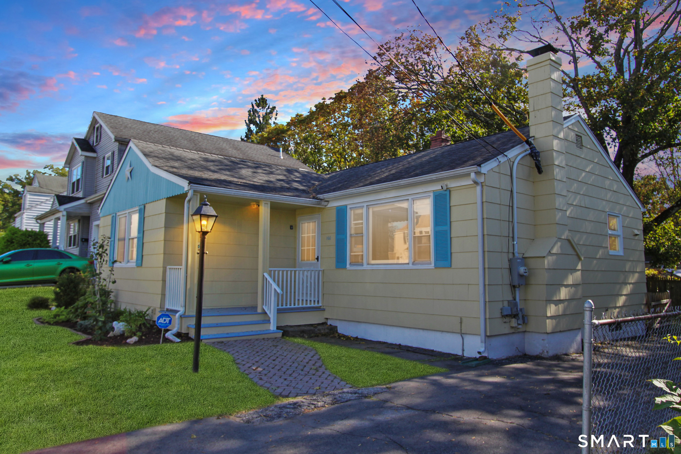 166 Laurel Street West Haven CT 06516