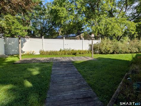 116 Meadowbrook Lane Mansfield CT 06268