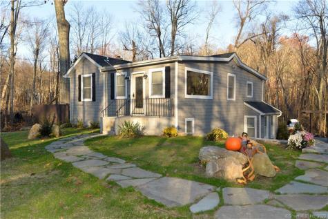6 Hewlett Road New Fairfield CT 06812