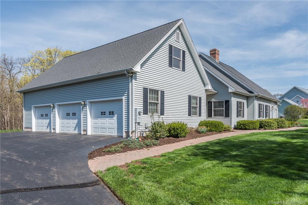 11 Taylor Lane Wallingford CT 06492