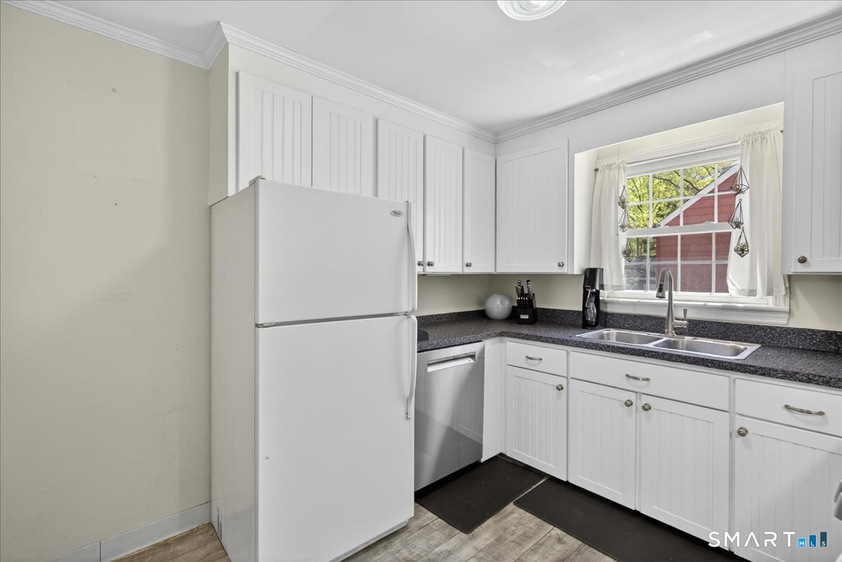 41 Barrett Street Hamden CT 06517