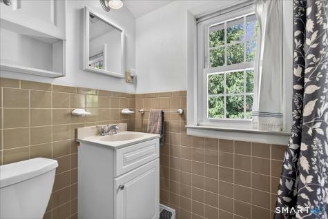 41 Barrett Street Hamden CT 06517