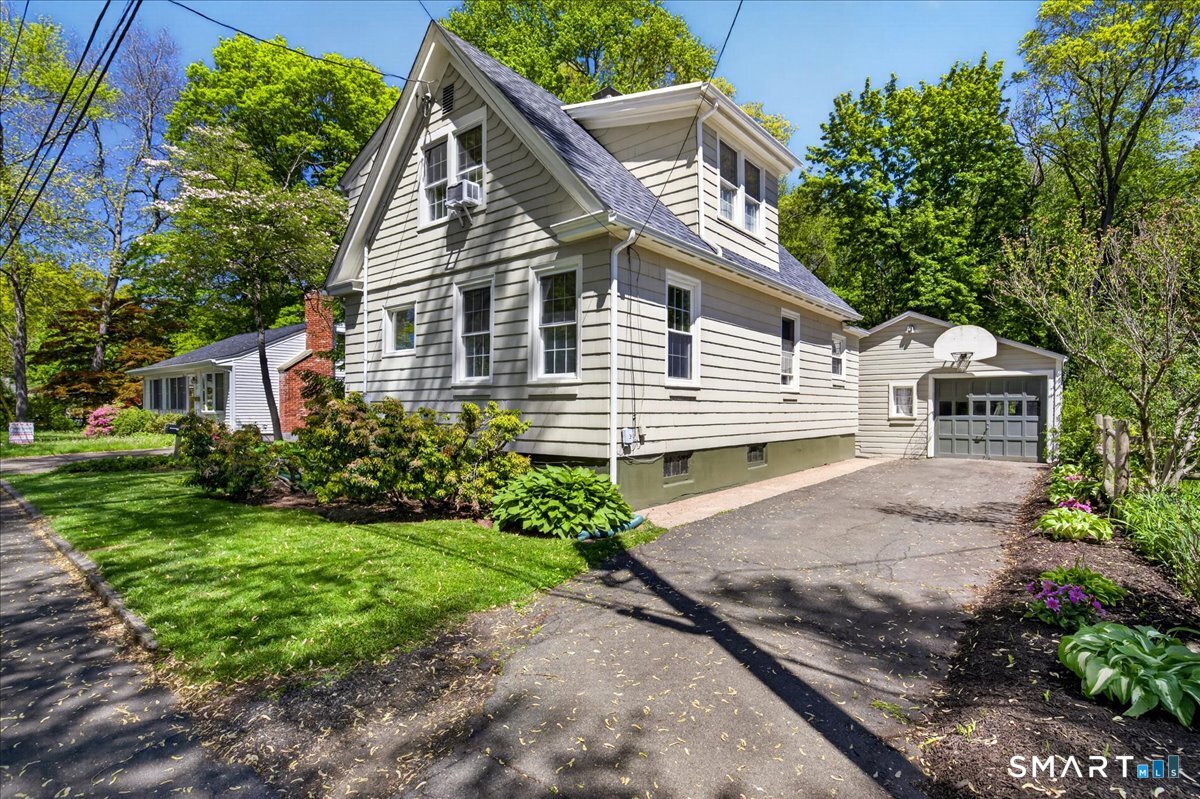 41 Barrett Street Hamden CT 06517