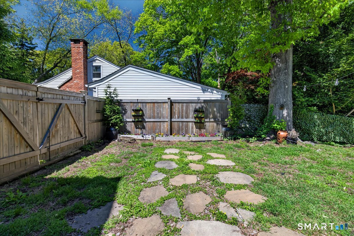 41 Barrett Street Hamden CT 06517