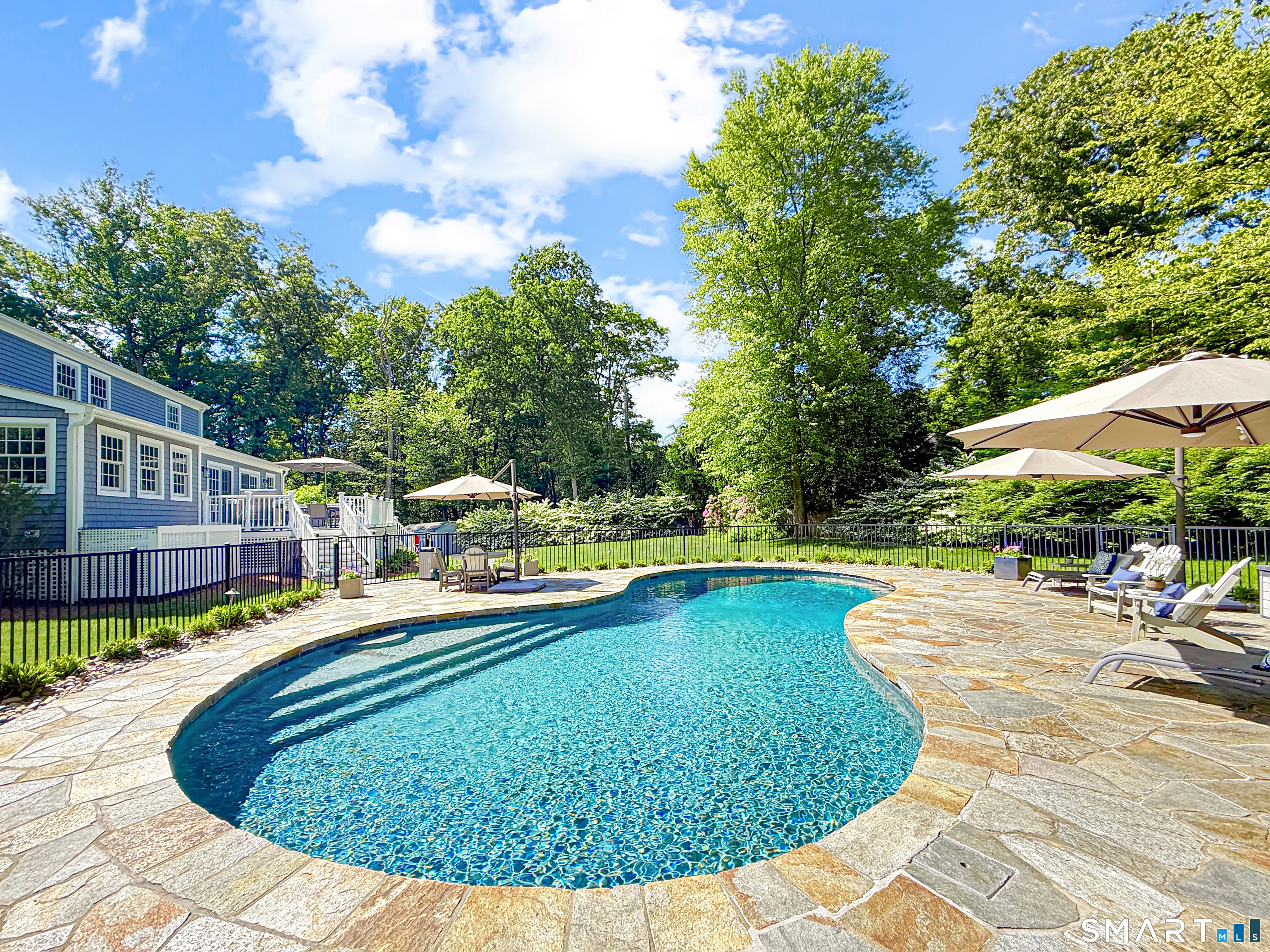 17 Danforth Drive New Canaan CT 06840