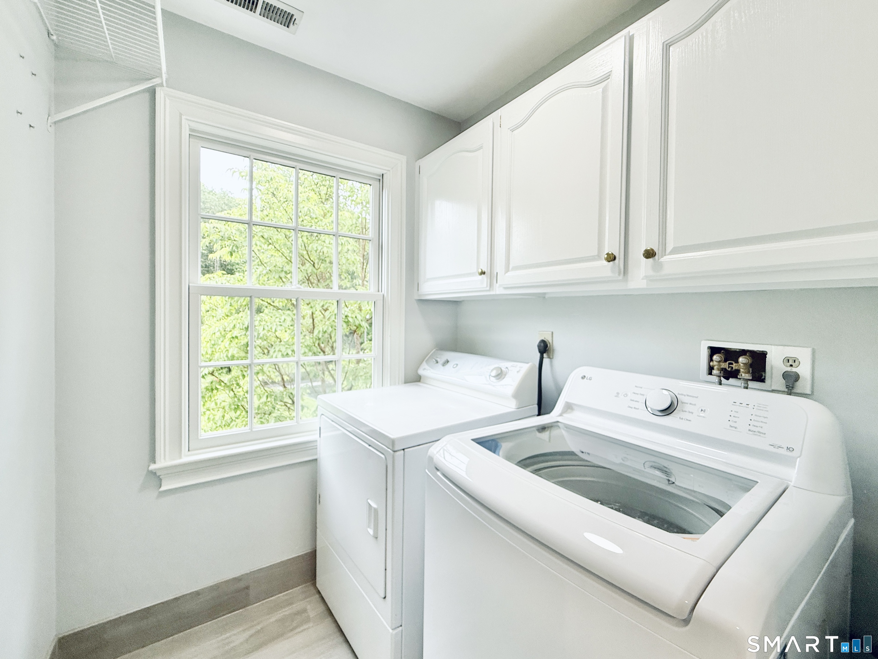 17 Danforth Drive New Canaan CT 06840
