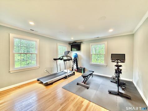 17 Danforth Drive New Canaan CT 06840