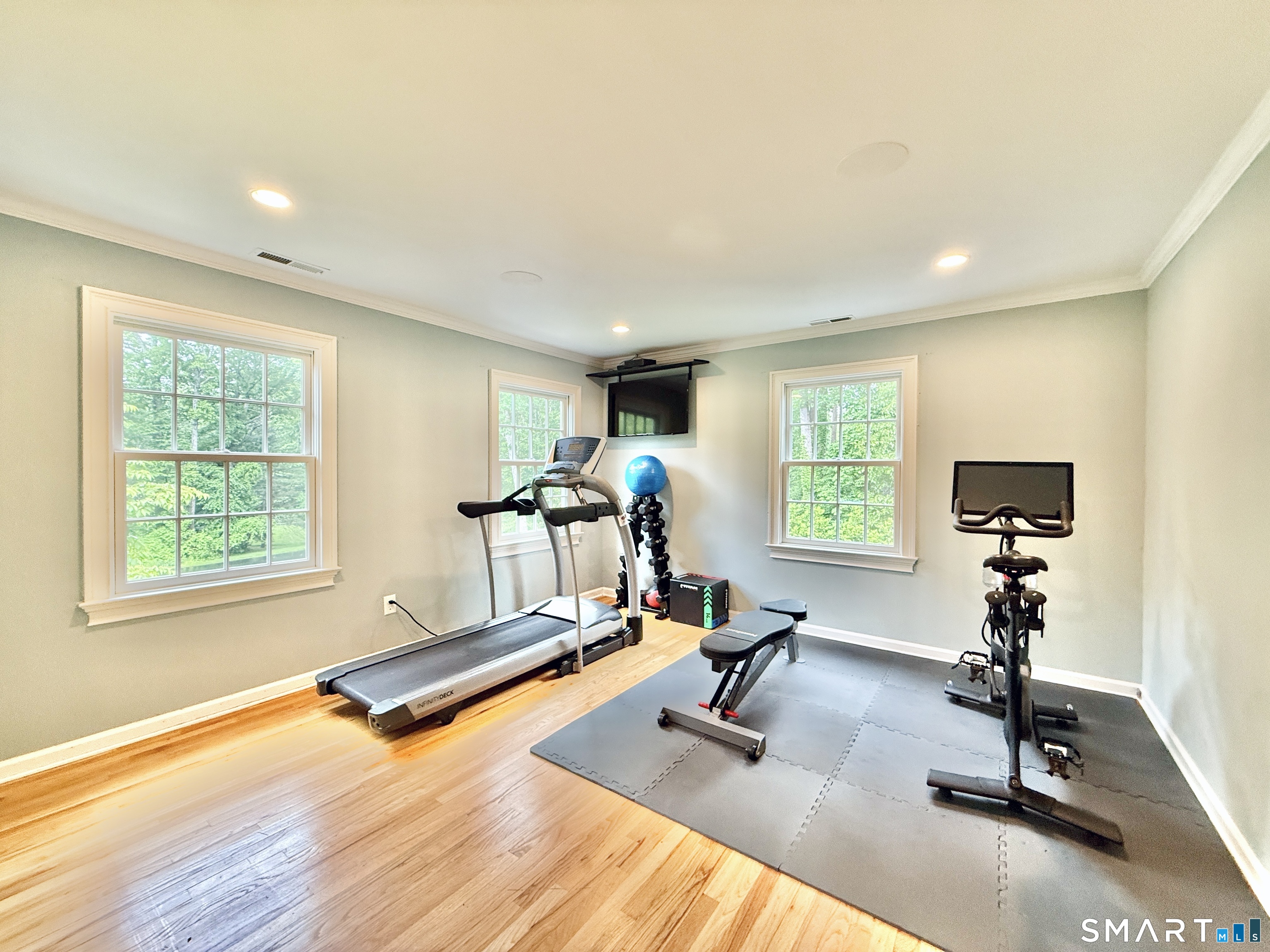 17 Danforth Drive New Canaan CT 06840