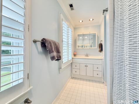 17 Danforth Drive New Canaan CT 06840
