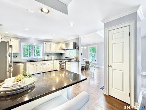 17 Danforth Drive New Canaan CT 06840