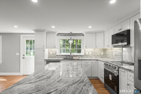 537 Bushy Hill Road Simsbury CT 06070