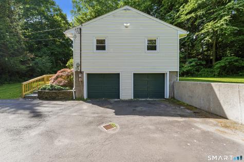 14 Saw Mill Road Newtown CT 06470