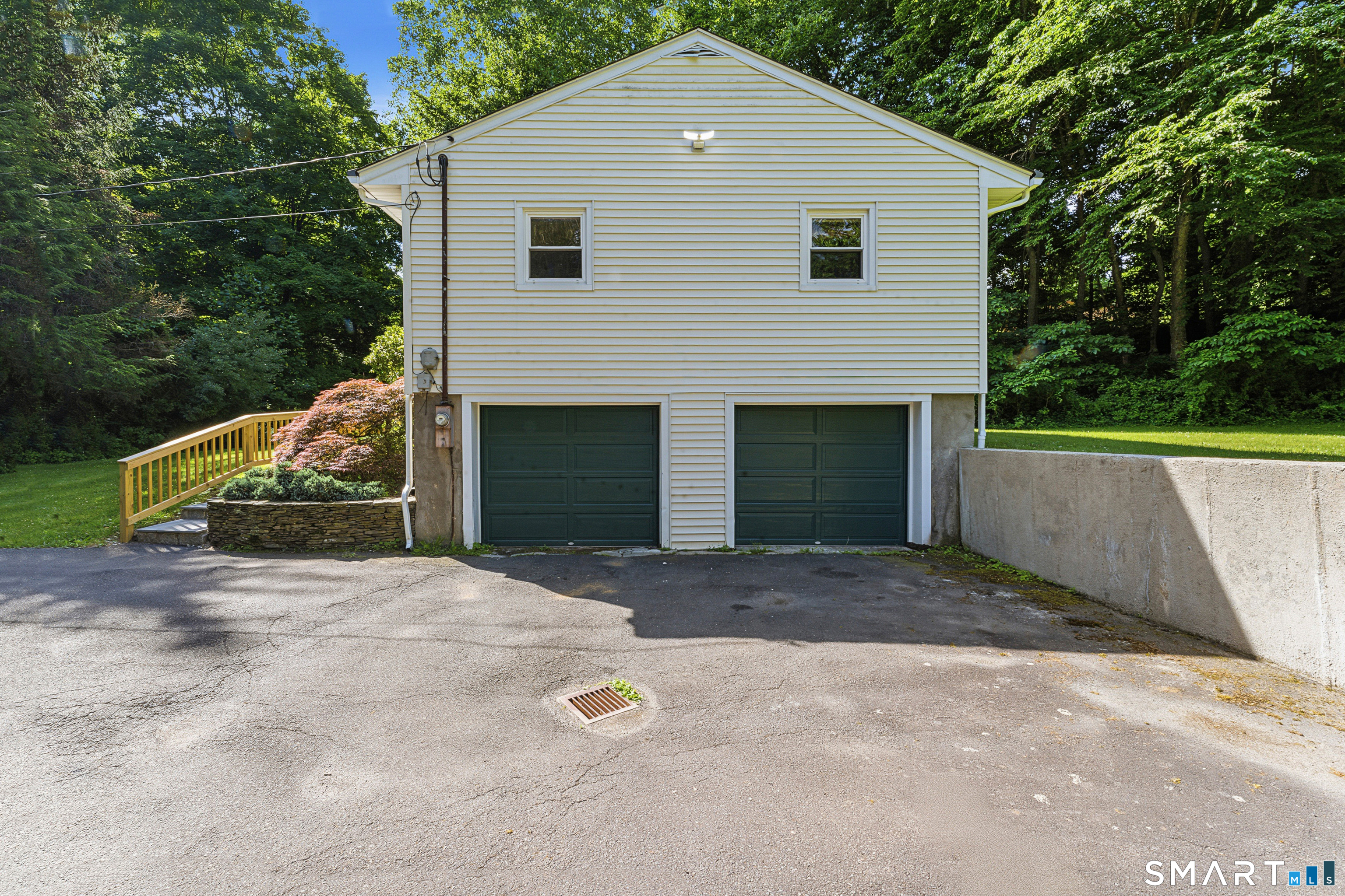 14 Saw Mill Road Newtown CT 06470