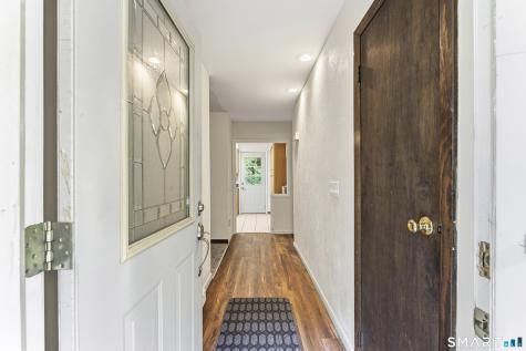 14 Saw Mill Road Newtown CT 06470