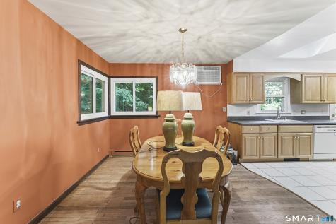 14 Saw Mill Road Newtown CT 06470