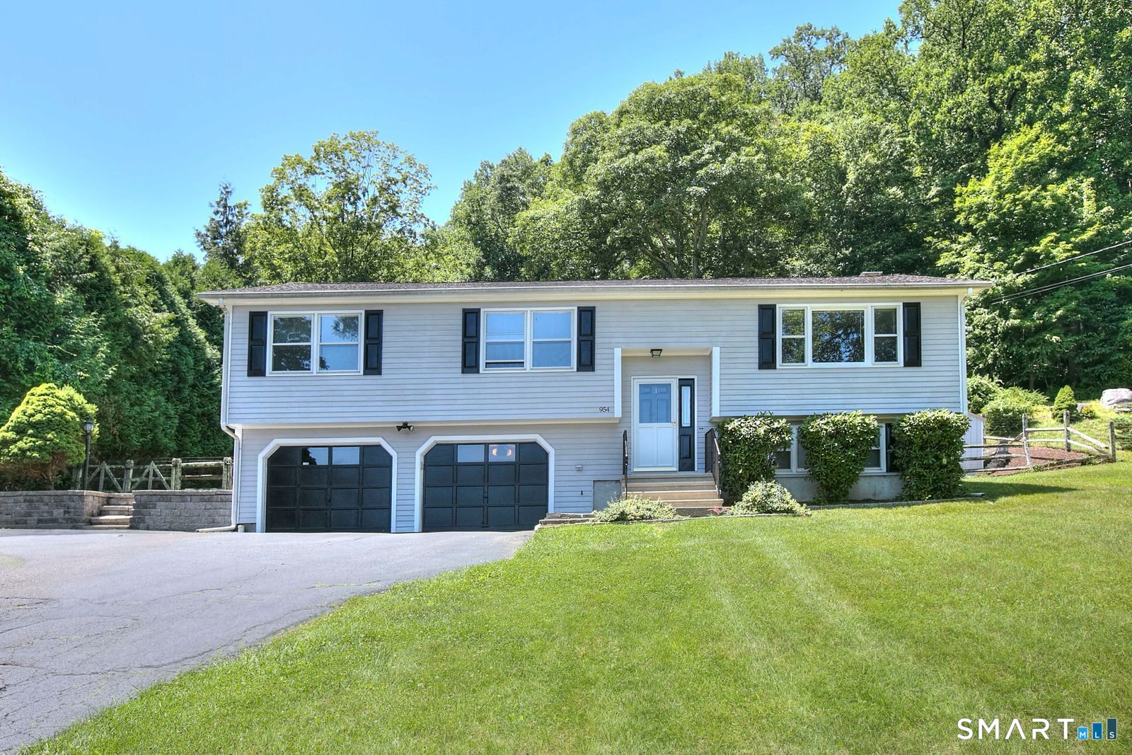 954 Howe Avenue Shelton CT 06484