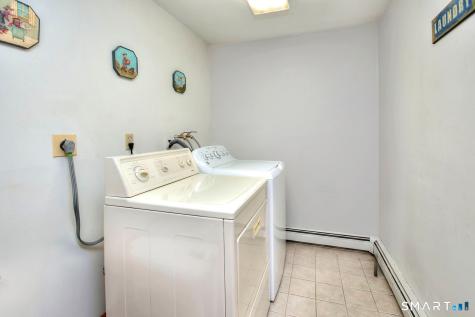 954 Howe Avenue Shelton CT 06484