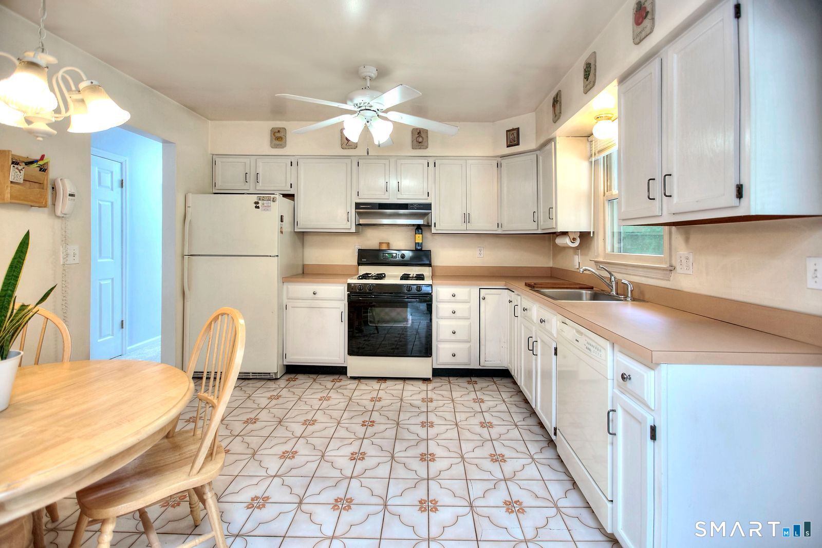 954 Howe Avenue Shelton CT 06484