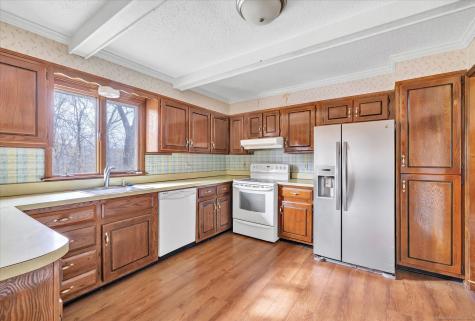 10 Shady Lane Redding CT 06896