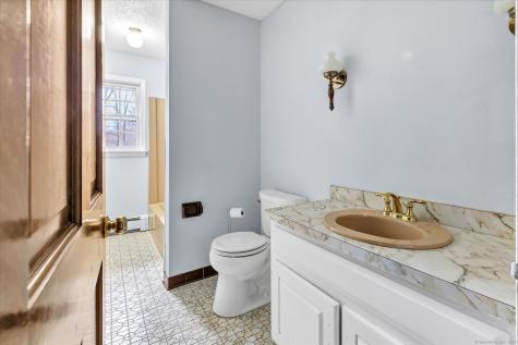 10 Shady Lane Redding CT 06896