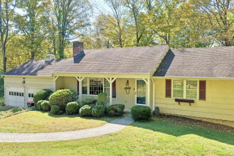 10 Shady Lane Redding CT 06896