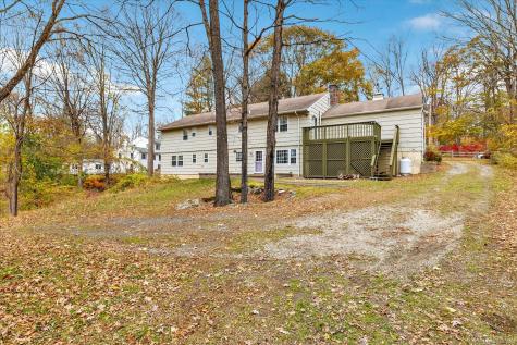 10 Shady Lane Redding CT 06896