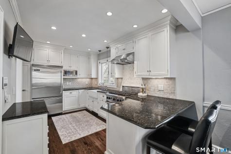401 Jelliff Mill Road New Canaan CT 06840