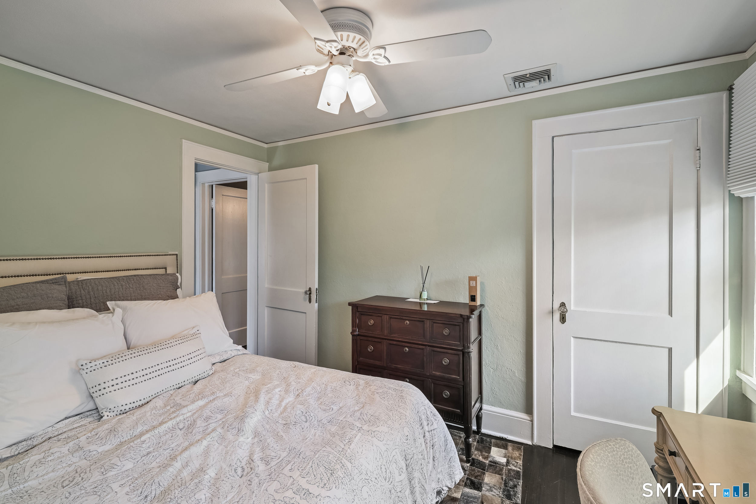 401 Jelliff Mill Road New Canaan CT 06840