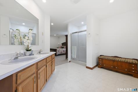 37 Tunnel Road Newtown CT 06470