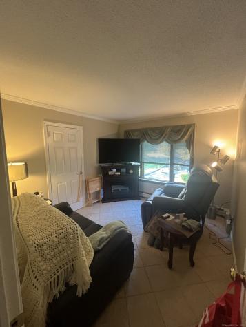 1578 Old Colchester Road Montville CT 06370