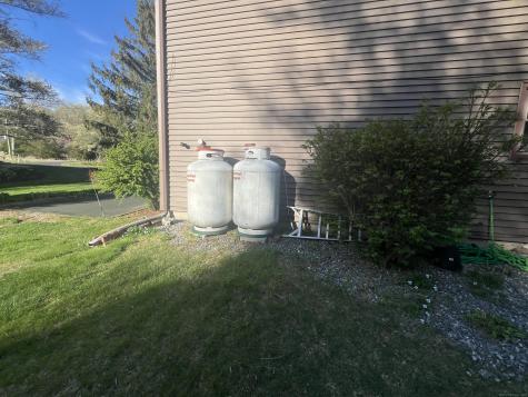 1578 Old Colchester Road Montville CT 06370