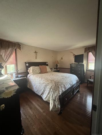 1578 Old Colchester Road Montville CT 06370