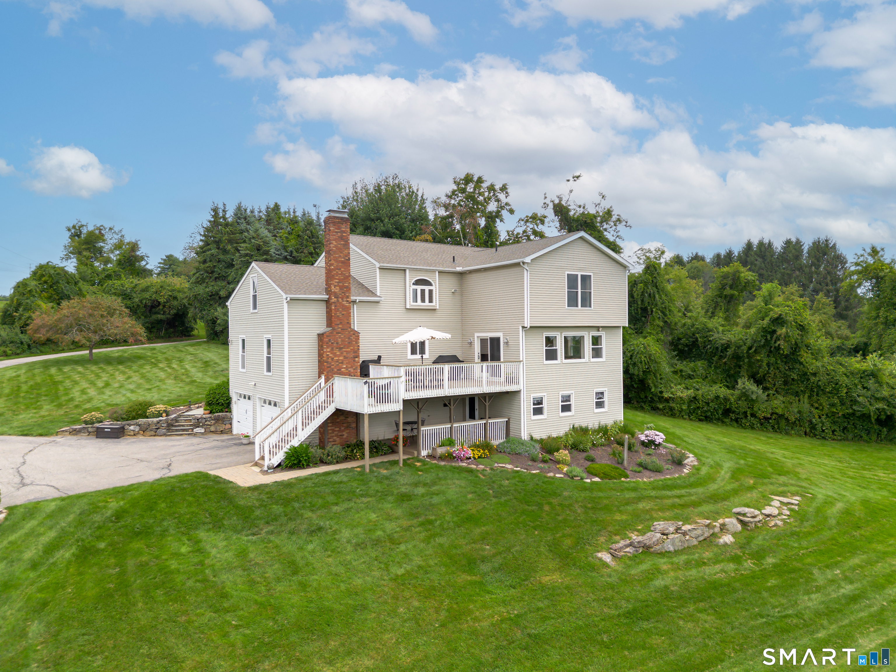 25 Bonnie Vu Lane New Milford CT 06776
